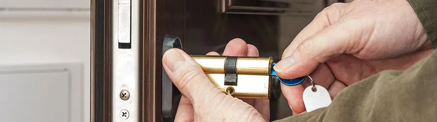 Miami Doors And Lock Miami, FL 305-908-3065 - zip-01